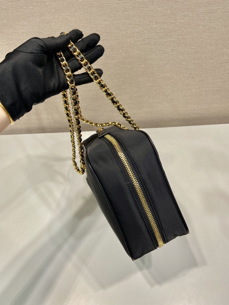 Pra*a top handle bags